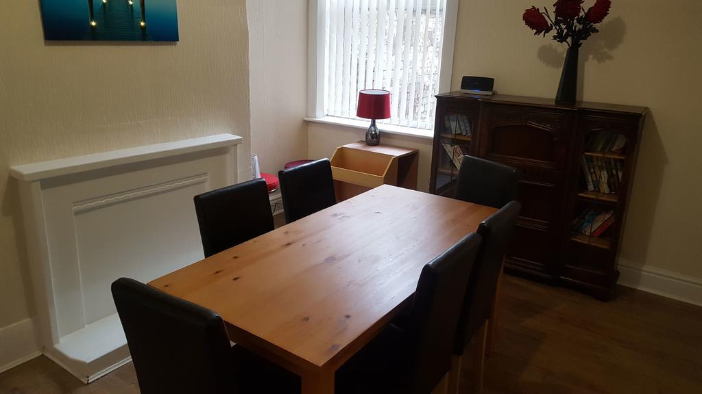Blackpoolholidaylets Charles Street Villa Bagian luar foto