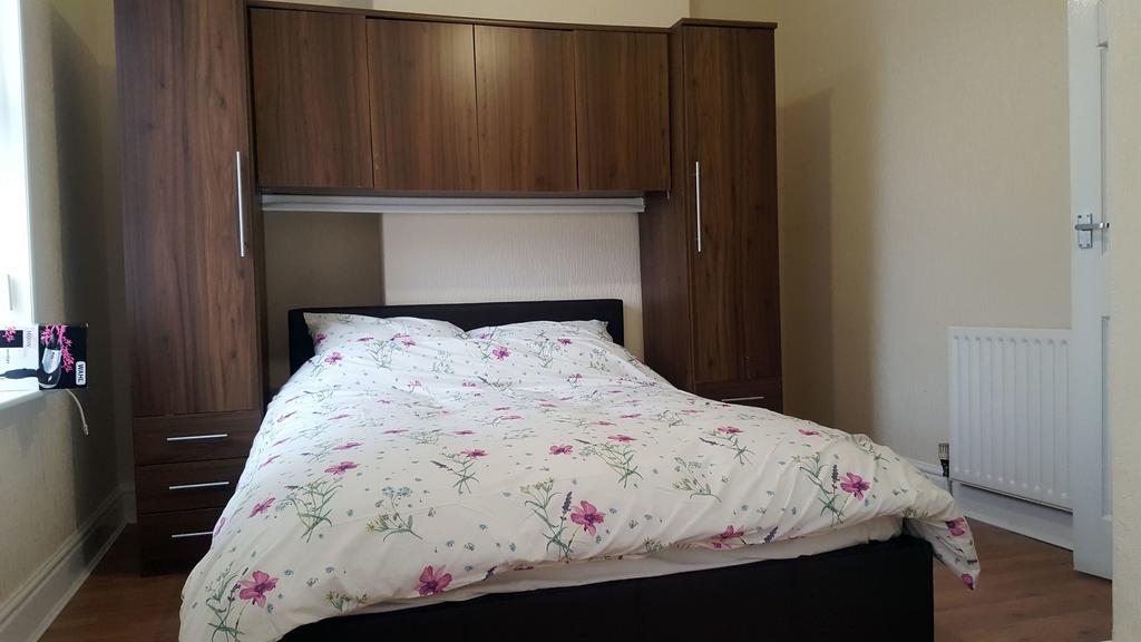 Blackpoolholidaylets Charles Street Villa Bagian luar foto